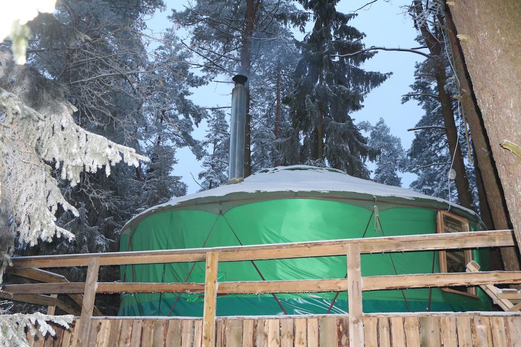 Yurtos Pensionat Gaugariai Exteriör bild