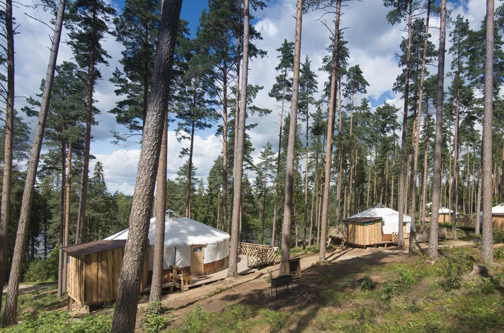 Yurtos Pensionat Gaugariai Exteriör bild