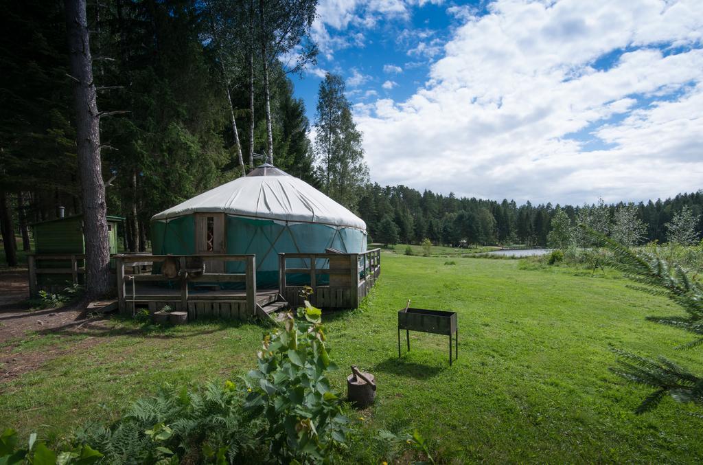 Yurtos Pensionat Gaugariai Exteriör bild